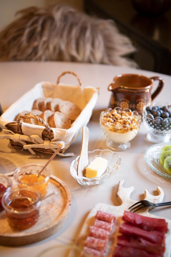 Casa Pasch - Boutique Bed And Breakfast In Cumpadials Sumvitg Exteriör bild
