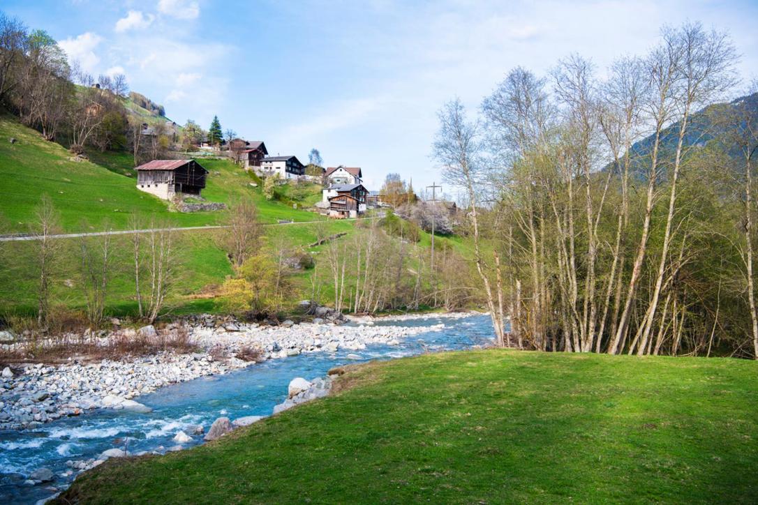 Casa Pasch - Boutique Bed And Breakfast In Cumpadials Sumvitg Exteriör bild